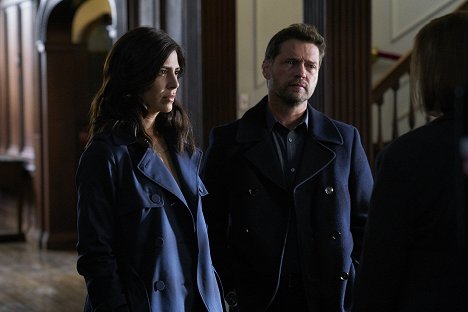 Cindy Sampson, Jason Priestley - Private Eyes - The Frame Job - Photos