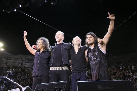 Kirk Hammett, James Hetfield, Lars Ulrich, Robert Trujillo - Metallica - koncert v Nimes - Z filmu