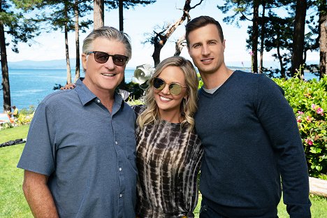 Treat Williams, Emilie Ullerup, Brendan Penny - Chesapeake Shores - All Our Tomorrows - Promokuvat