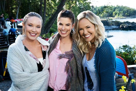 Laci J Mailey, Meghan Ory, Emilie Ullerup - Chesapeake Shores - All Our Tomorrows - Promo