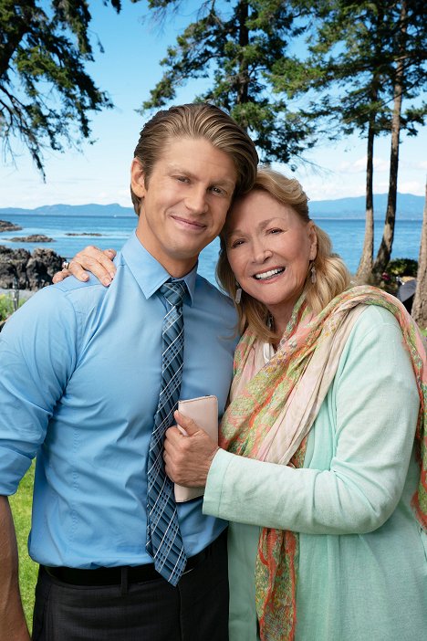 Andrew Francis, Diane Ladd - Chesapeake Shores - All Our Tomorrows - Promokuvat