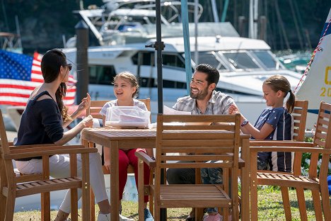 Kayden Magnuson, Jesse Metcalfe, Abbie Magnuson - Domov na pobreží - Before a Following Sea - Z filmu