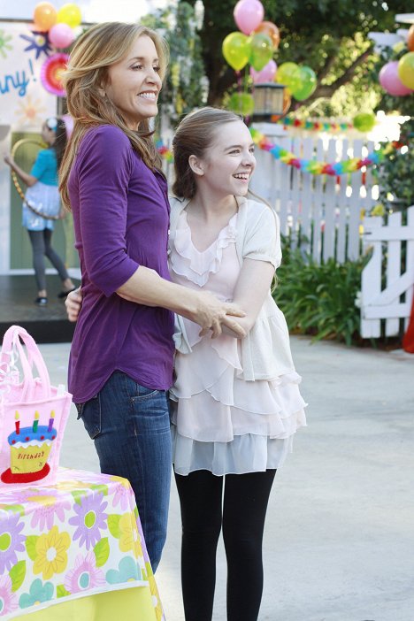 Felicity Huffman, Darcy Rose Byrnes - Desperate Housewives - You Take for Granted - Photos