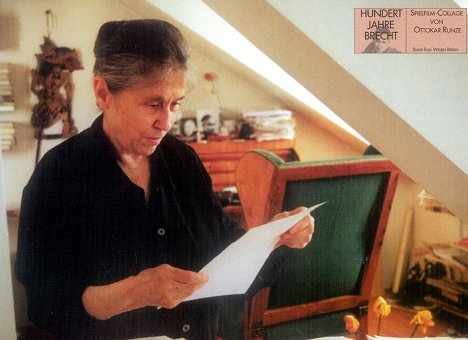 Hanne Hiob - Hundert Jahre Brecht - Vitrinfotók