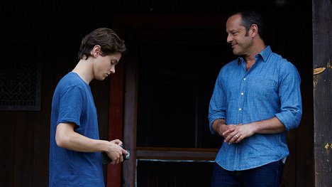 Tyler Young, Gil Bellows - Eyewitness - They Lied - Filmfotos