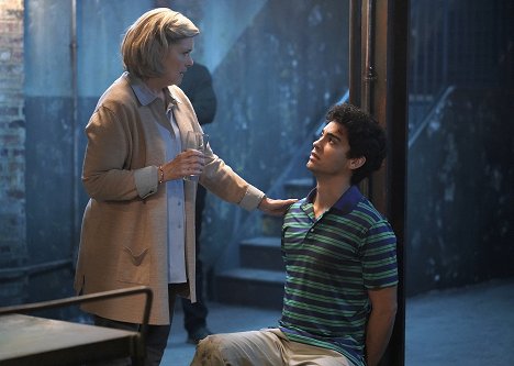 Debra Monk, Davi Santos - Nepohádky - Chapter 8: Truth - Z filmu