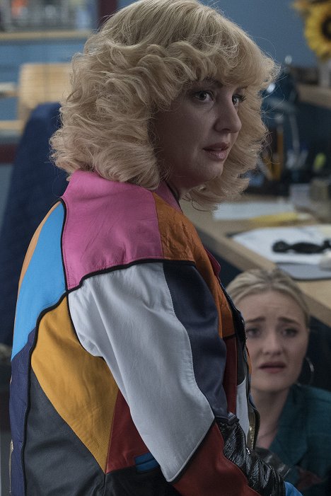 Wendi McLendon-Covey - Schooled - Tamagotchis and Bells - Z filmu