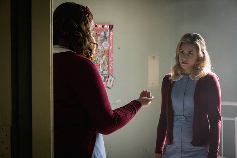 Lili Reinhart - Riverdale - Chapter Forty-Two: The Man in Black - Photos