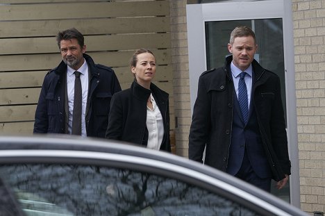 Billy Campbell, Karine Vanasse, Aaron Ashmore - Cardinal - Sam - Photos