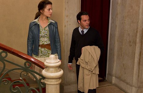 Mélanie Laurent, Jack Huston - Night Train to Lisbon - Van film