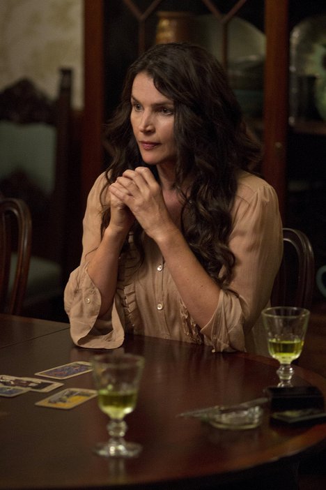 Julia Ormond - Witches of East End - Pilot - Do filme