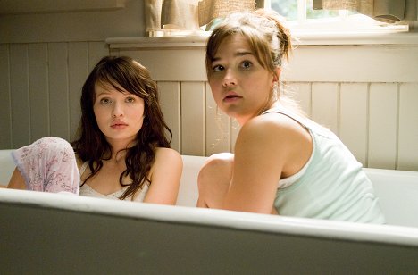 Emily Browning, Arielle Kebbel - The Uninvited - Photos