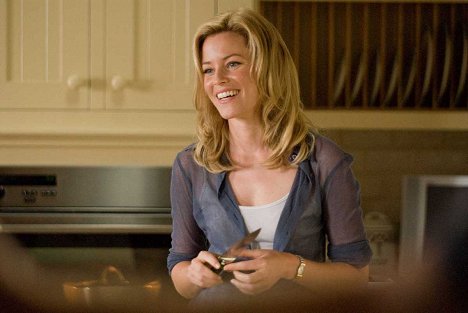 Elizabeth Banks - Nezvaná - Z filmu