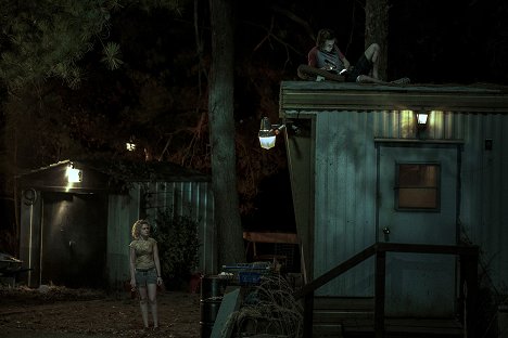 Julia Garner, Charlie Tahan - Ozark - Mein gestörter Schlaf - Filmfotos