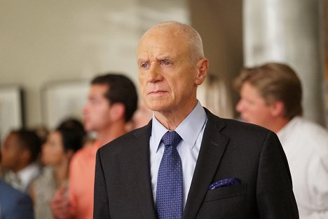 Alan Dale - Dynasty - The Butler Did It - Photos