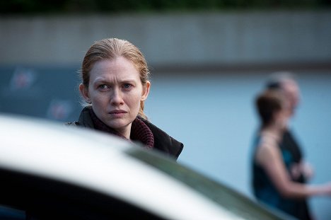 Mireille Enos - The Killing - Openings - Photos