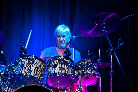 Jim McCarty - Back Beat - Yardbirds - Photos