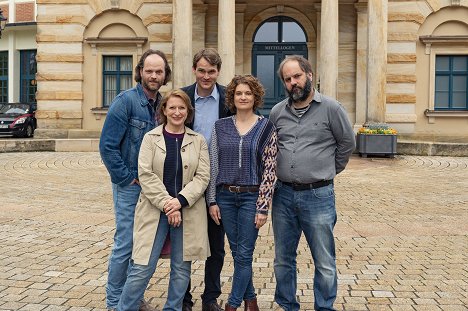 Andreas Leopold Schadt, Dagmar Manzel, Fabian Hinrichs, Elisabeth Wasserscheid, Matthias Egersdörfer - Tetthely - Ein Tag wie jeder andere - Promóció fotók