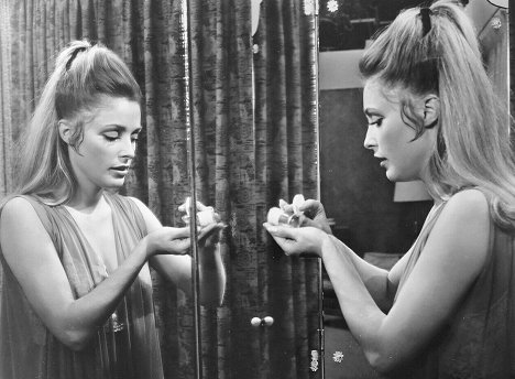 Sharon Tate - Valley of the Dolls - Photos