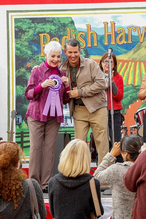 Shirley Jones, Gregg Binkley - Vychovávat Hope - Kuchařská soutěž - Z filmu