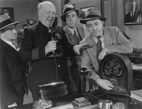 Guy Kibbee, George Chandler, Frank McHugh - The Strange Love of Molly Louvain - Z filmu