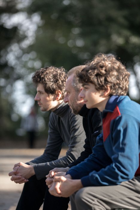 Vincent Lacoste, Benoît Poelvoorde, Mathieu Capella - Deux fils - Photos