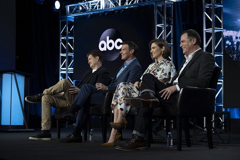 The cast and executive producers of ABC’s “Whiskey Cavalier” addressed the press at the 2019 TCA Winter Press Tour, at The Langham Huntington, in Pasadena, California - Scott Foley, Lauren Cohan - Whiskey Cavalier - Z akcí