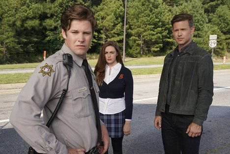 Zach Roerig, Danielle Rose Russell, Matthew Davis - Legacies - Alte Freunde? - Filmfotos