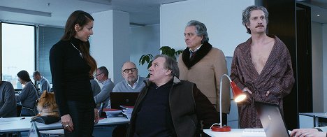Audrey Dana, Gérard Depardieu, Christian Clavier, Charlie Dupont - Convoi exceptionnel - Z filmu