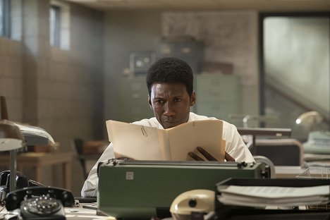 Mahershala Ali - True Detective - Hunters in the Dark - Photos