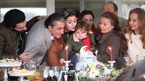 Erkan Petekkaya, Deniz Çakır, Aliye Uzunatağan