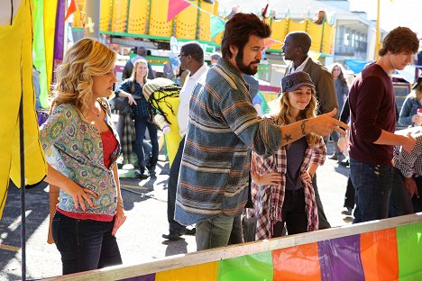 Joey Lauren Adams, Billy Ray Cyrus, Madison Iseman - Still the King - A Family, a Fair - Z filmu