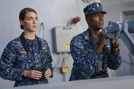 Marissa Neitling, Charles Parnell - The Last Ship - Commitment - Photos