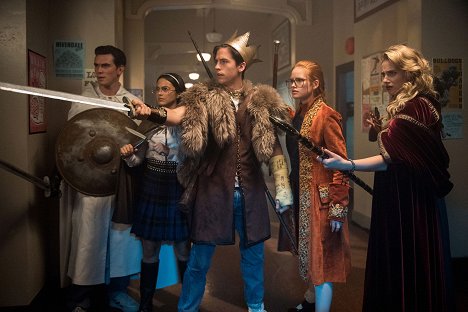 K.J. Apa, Camila Mendes, Cole Sprouse, Madelaine Petsch, Lili Reinhart - Riverdale - Chapter Thirty-Nine: The Midnight Club - Photos