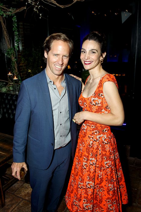 Netflix Original Series "Friends From College" Premiere, held at the AMC Loews 34th Street on Monday, June 26th, 2017, in New York, NY - Nat Faxon, Annie Parisse - Friends from College - Season 1 - Events