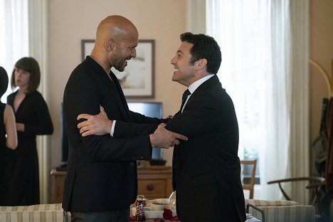 Keegan-Michael Key, Fred Savage - Friends from College - Chute libre - Film
