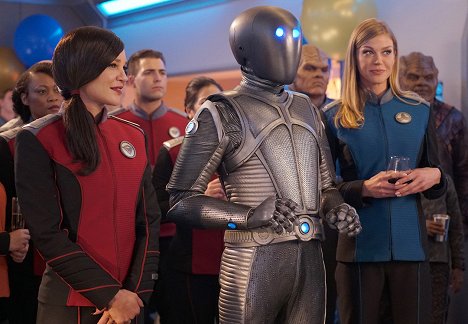 Jessica Szohr, Adrianne Palicki - The Orville - Identity - Photos