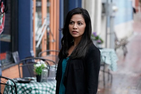 Karen David - Legacies - There's a Mummy on Main Street - Photos