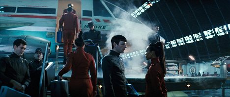 Zachary Quinto, Zoe Saldana - Star Trek - De la película