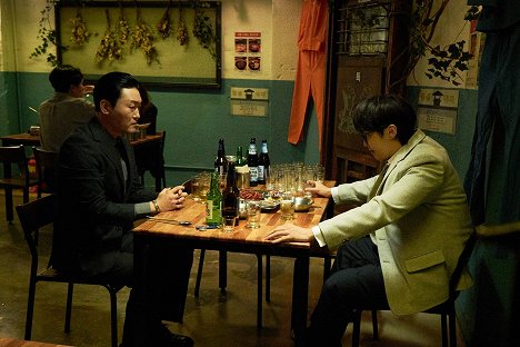 Joon-hyuk Lee - A belém bújt briganti - Filmfotók