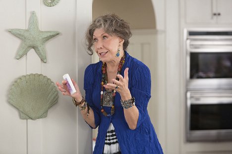 Lily Tomlin - Grace and Frankie - The Bender - Photos