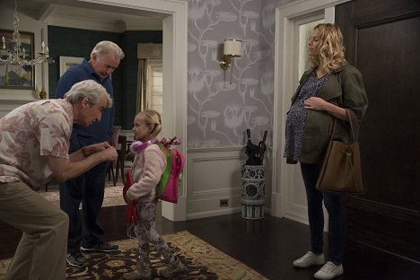 Sam Waterston, Martin Sheen - Grace and Frankie - The Party - Photos