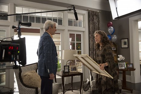 Sam Waterston, Lily Tomlin - Grace and Frankie - The Coup - Van de set