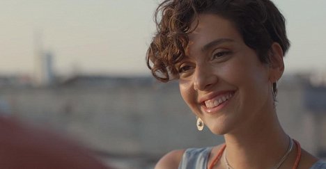 Bergüzar Korel - Bir Aşk İki Hayat - De la película