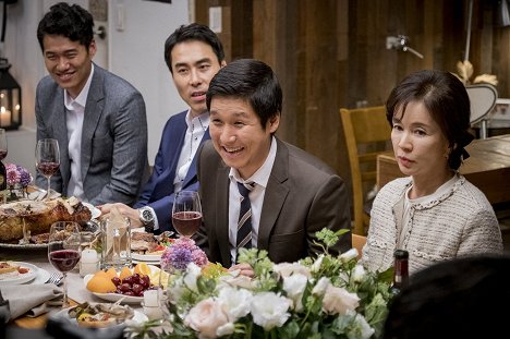 Moo-je Min, Soo-hyun Han, Ye-jin Lim - Eojjeoda kyeolhun - De la película