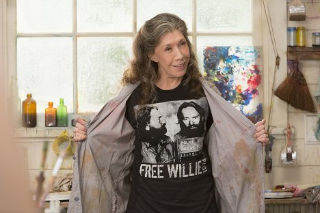 Lily Tomlin - Grace and Frankie - The Funeral - Photos