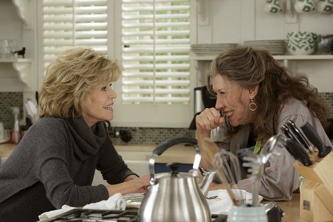 Jane Fonda, Lily Tomlin - Grace a Frankie - Tajemství - Z filmu