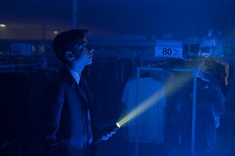 Aidan Gallagher - The Umbrella Academy - Run Boy Run - Filmfotos