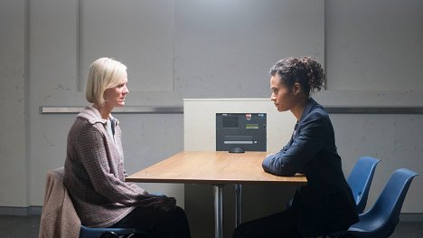 Hermione Norris, Angel Coulby - Innocent - Episode 3 - Photos