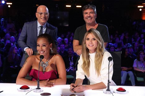 Howie Mandel, Melanie Brown, Heidi Klum, Simon Cowell - America's Got Talent: The Champions - De la película